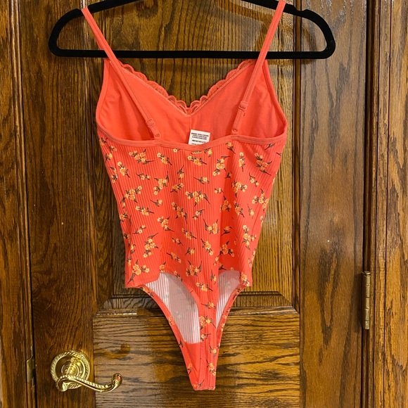 PINK tank top bodysuit NWT 🧡 - Picture 2 of 3